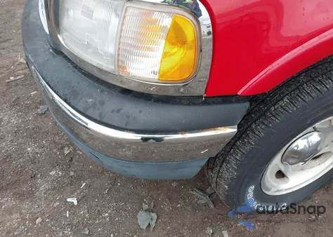 2001 Ford F-150 Lariat/Xl/Xlt из США, поврежденный, VIN 2FTRX18W71CA71515